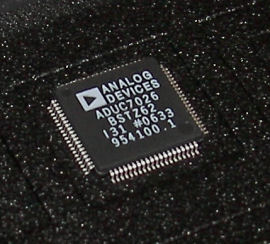 Mikrokontroler ADuC7026.